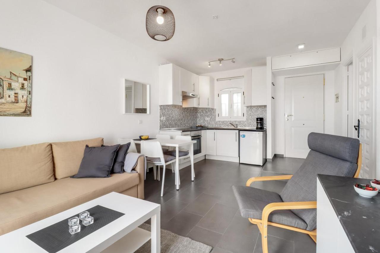 1 Bedroom In Verano Azul, Free Wi-Fi Nerja Exteriör bild