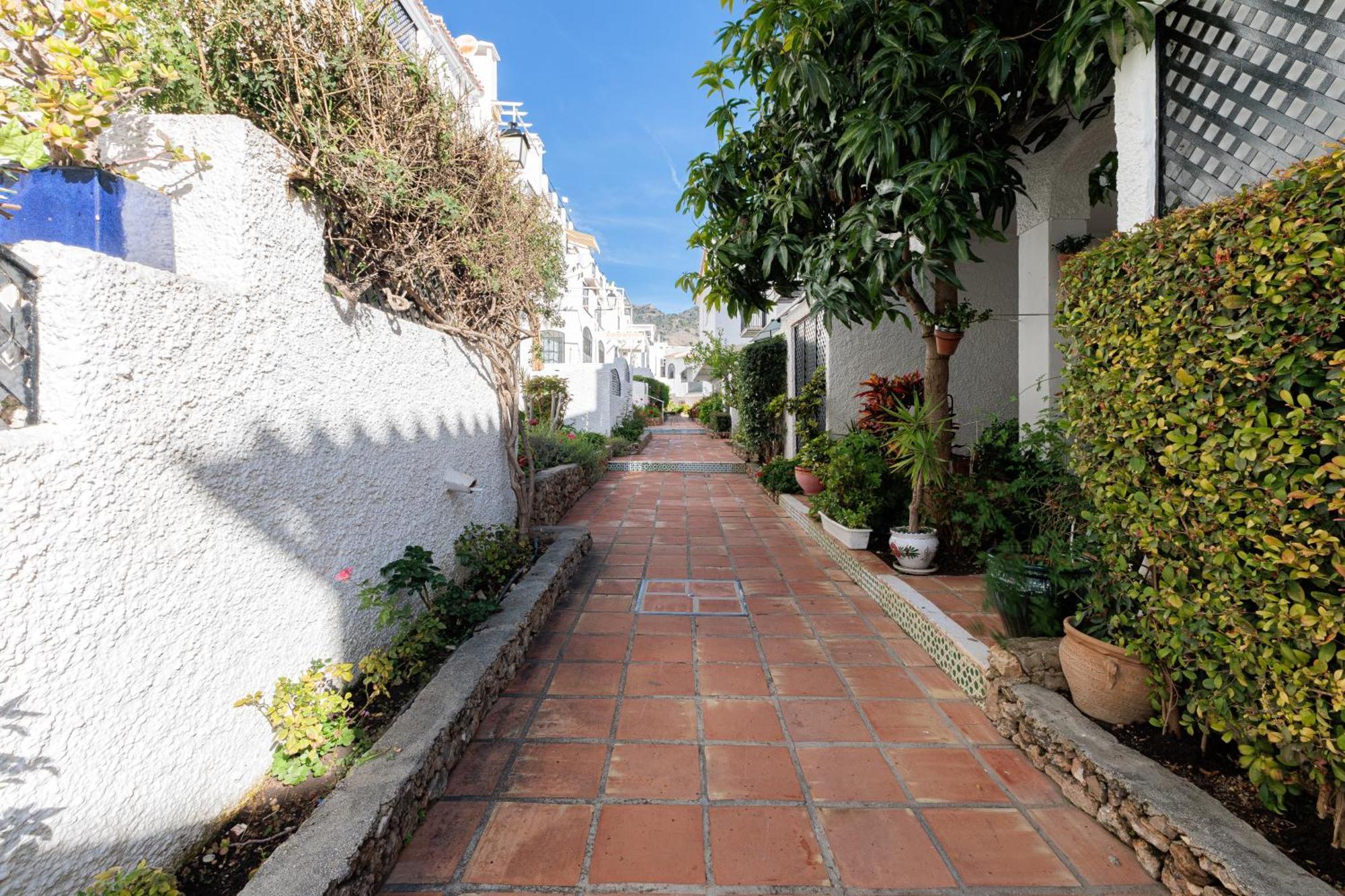 1 Bedroom In Verano Azul, Free Wi-Fi Nerja Exteriör bild